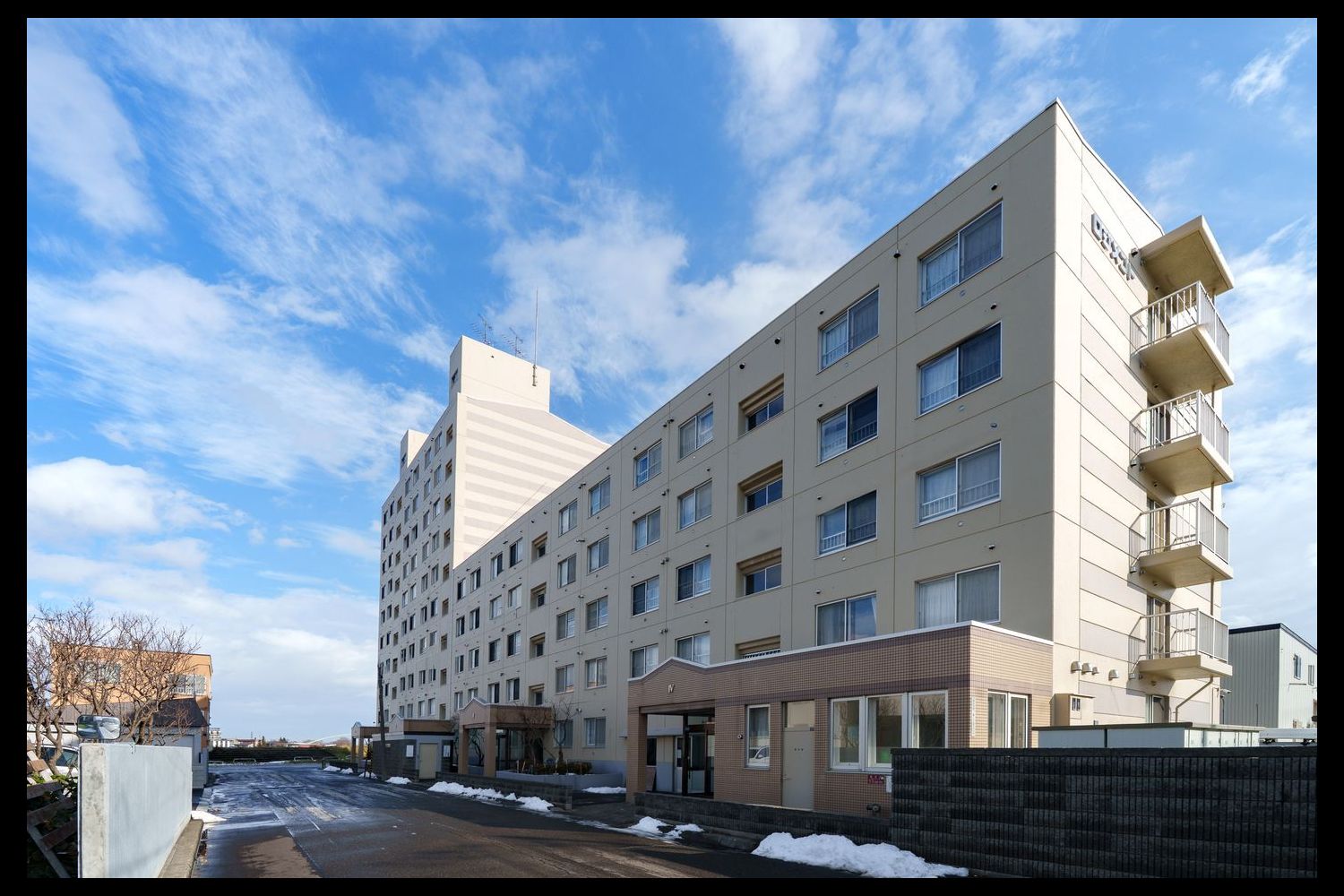 ロジメント菊水元町一条館402